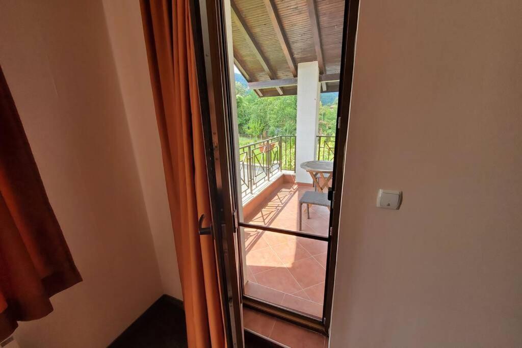 Villa Двете Къщи В Планината Beli Osŭm Exterior foto